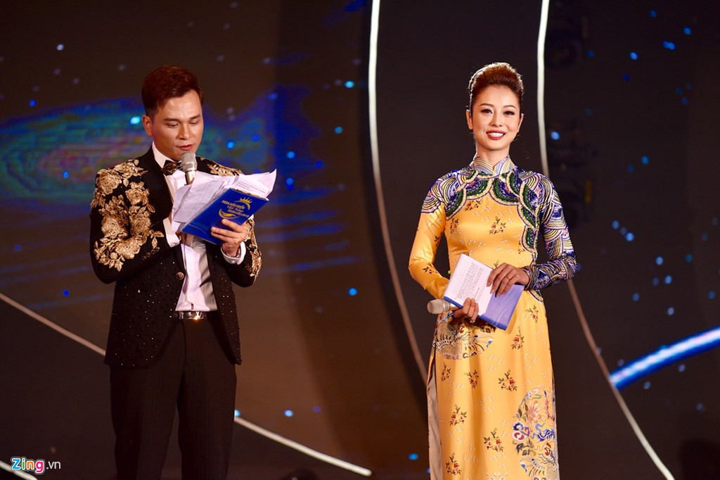 Chung kết Hoa hậu Biển Việt Nam: Cô gái Tiền Giang 19 tuổi lên ngôi